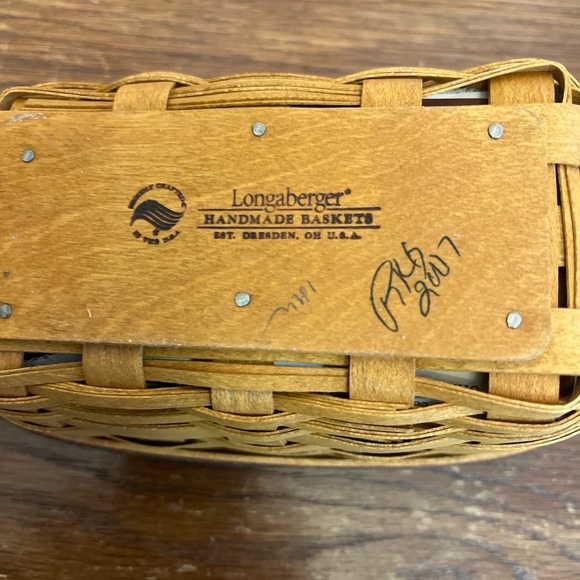 Longaberger 2007 Christmas Basket w/ Holiday Liner & Protector - Picture 5 of 6